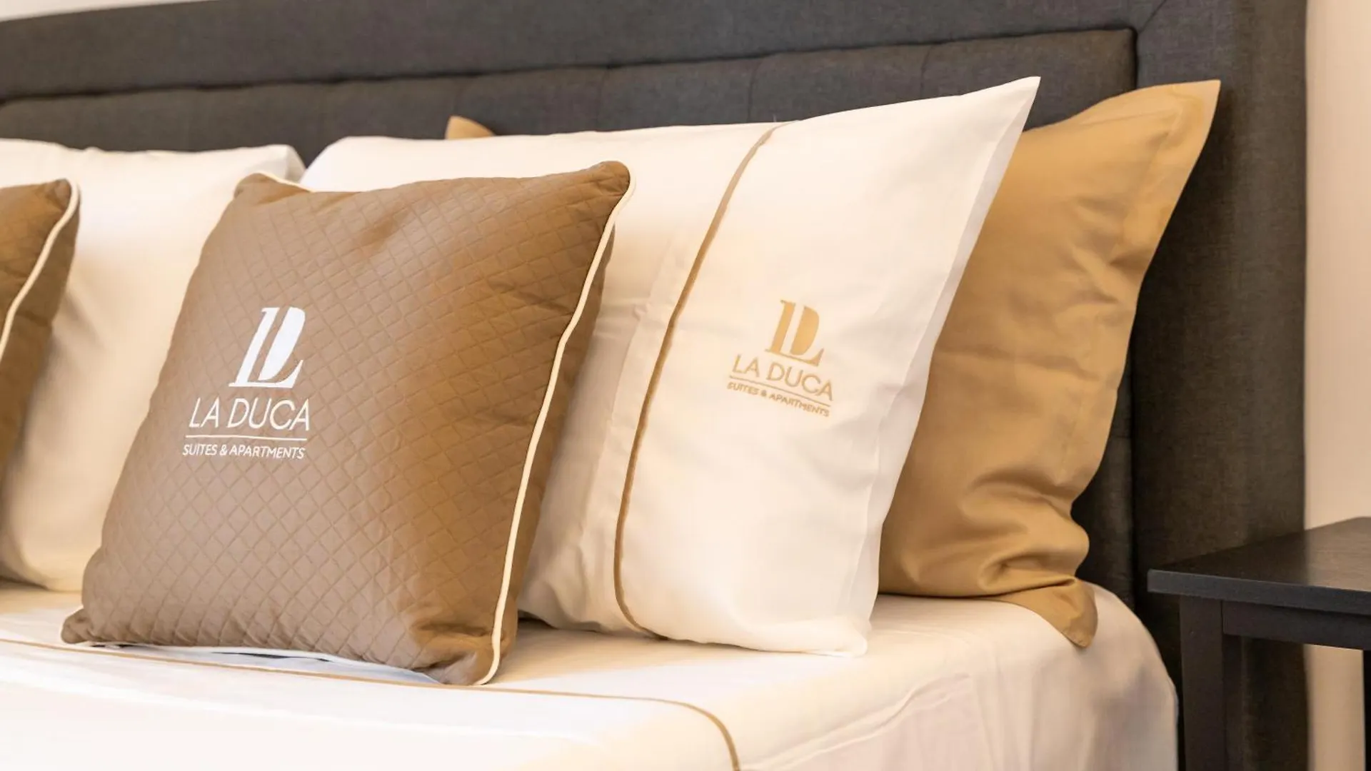 La Duca Suites & Apartments Palermo Bed & Breakfast