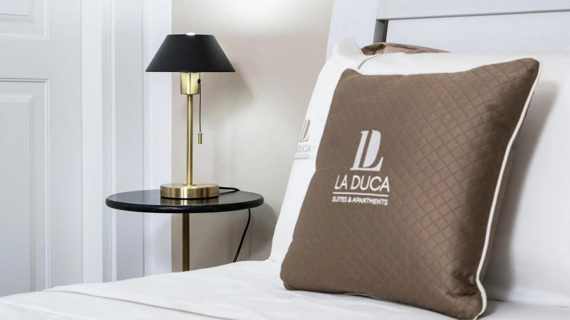 La Duca Suites & Apartments Palermo 0*,  Italien